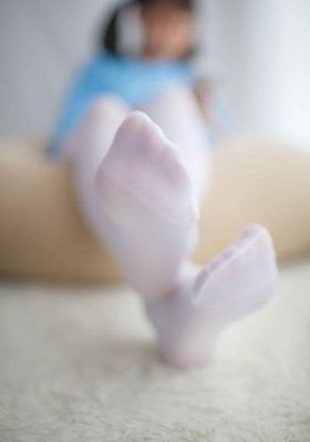 奇怪的她